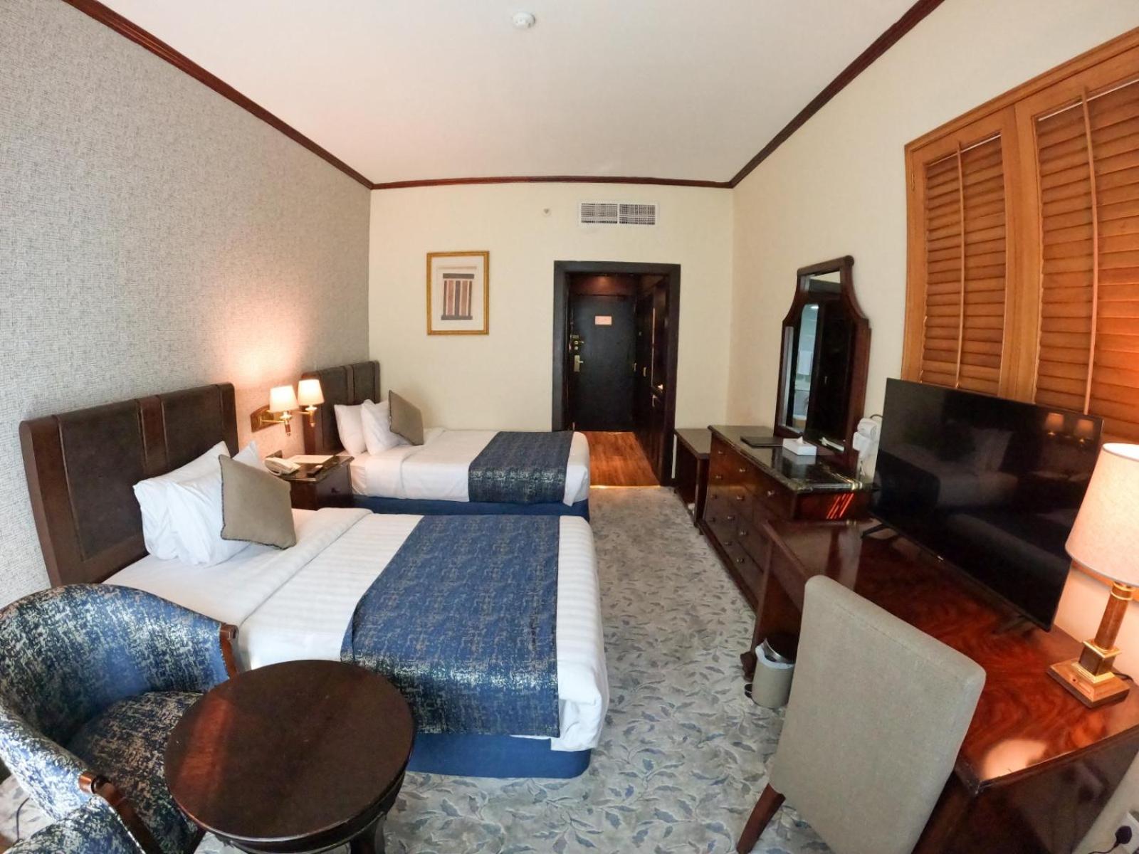 Hotel Knight Armour