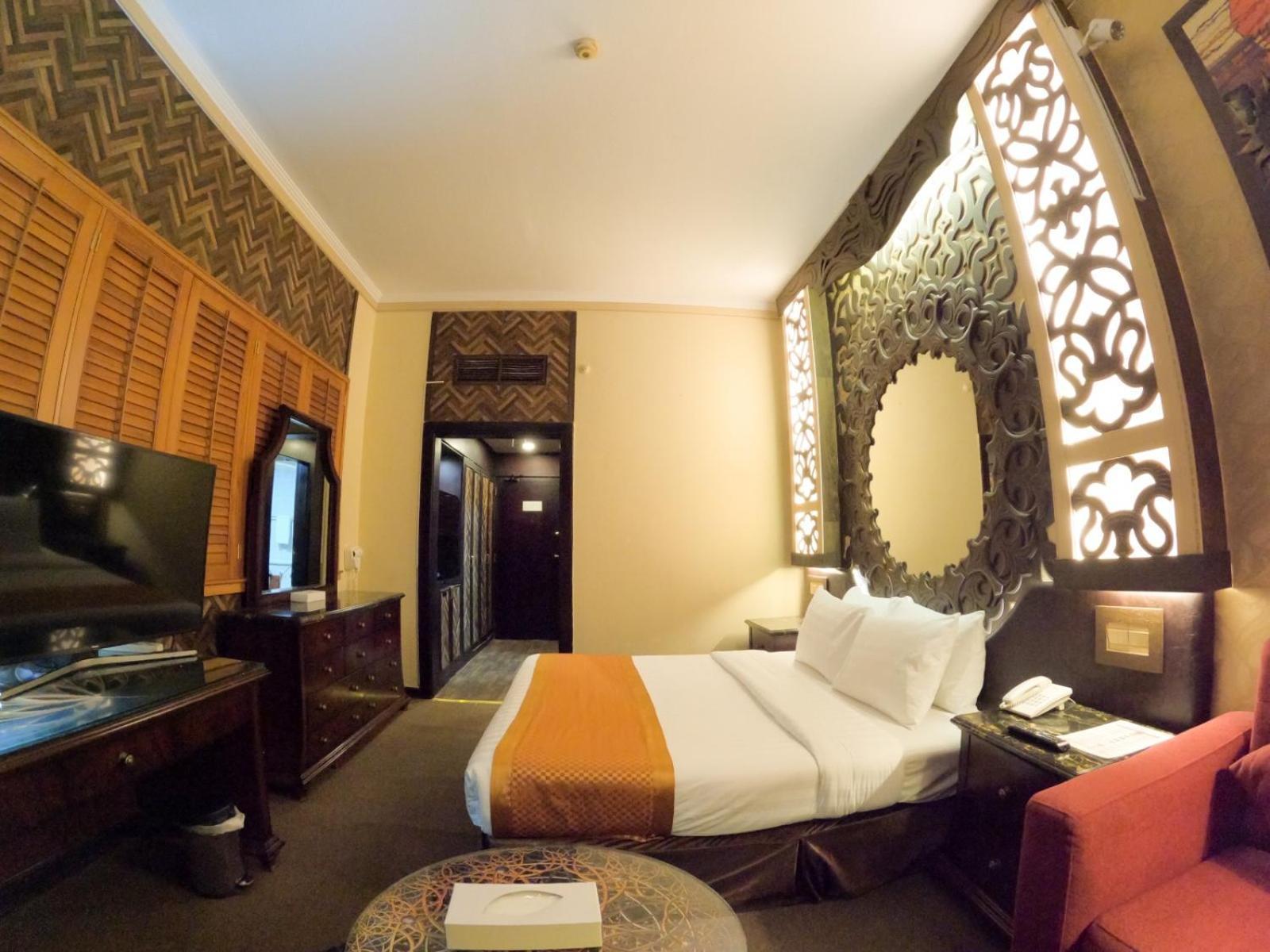 Hotel Knight Armour